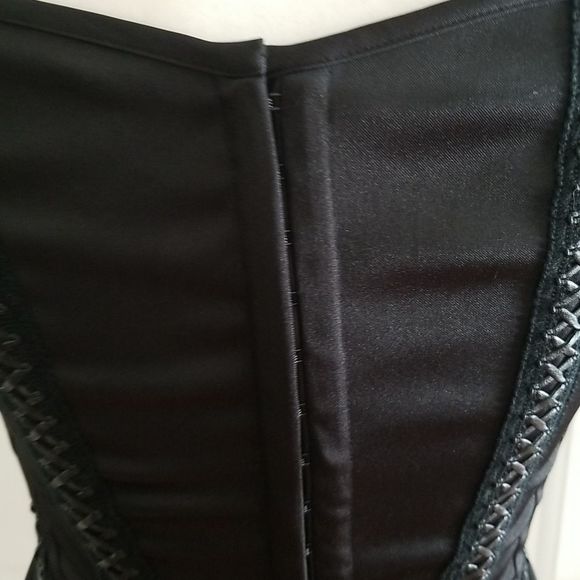 Charlotte Russe, NWT, black corset, size L, snap back, tie front, Y2K, Brittany - Picture 6 of 16